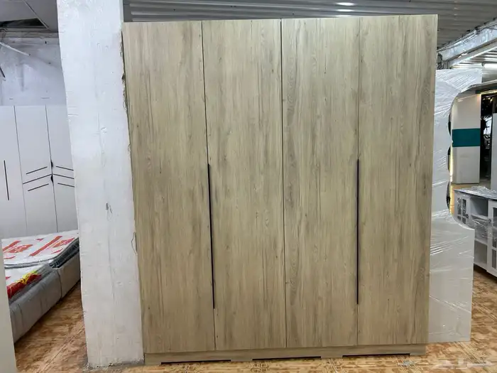 يوجد الينا دولاب تفاصيل 0