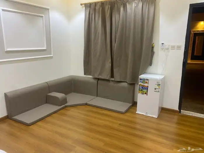 غرف شقق عزاب مؤثثة 5