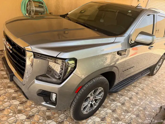 يوكن المديل 2023 قصير دبل ( SLE ) سعودي مخزن 4