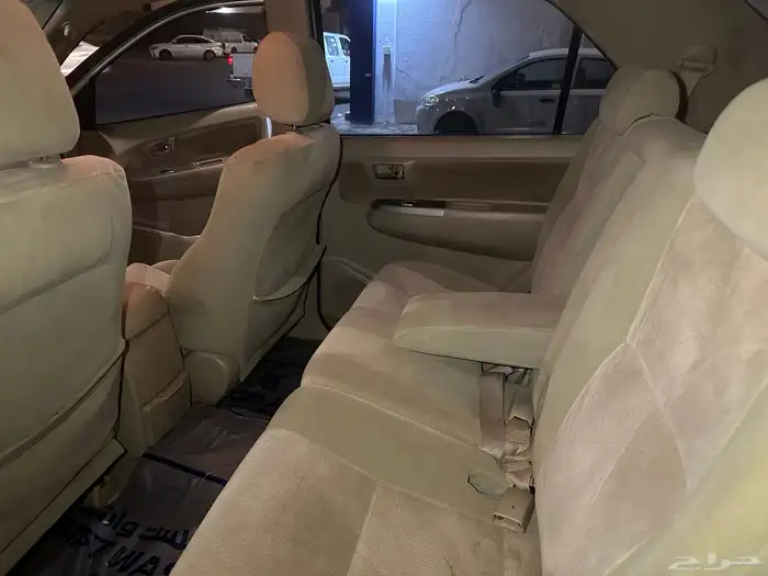 فورتشنر 2007 للبيع شبة مخزن 5