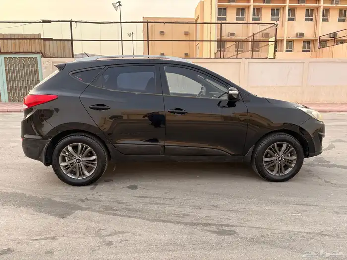 Urgently Sale Hyundai Tucson Family Car 1