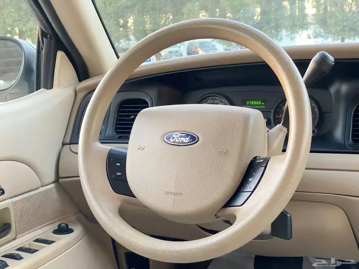 فورد كراون فكتوريا بوليسي 21