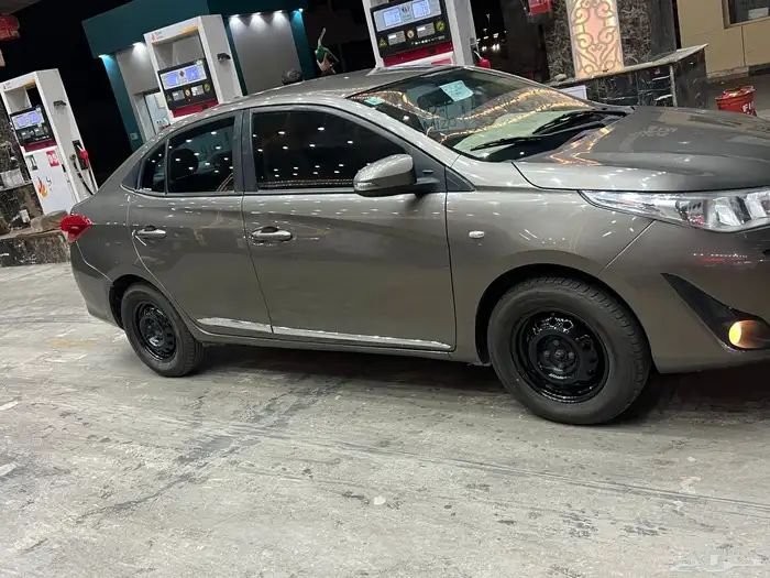 ياريس 2018 للبيع 2