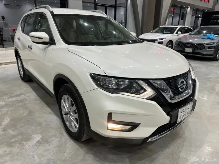 اكس تريل 2022 2