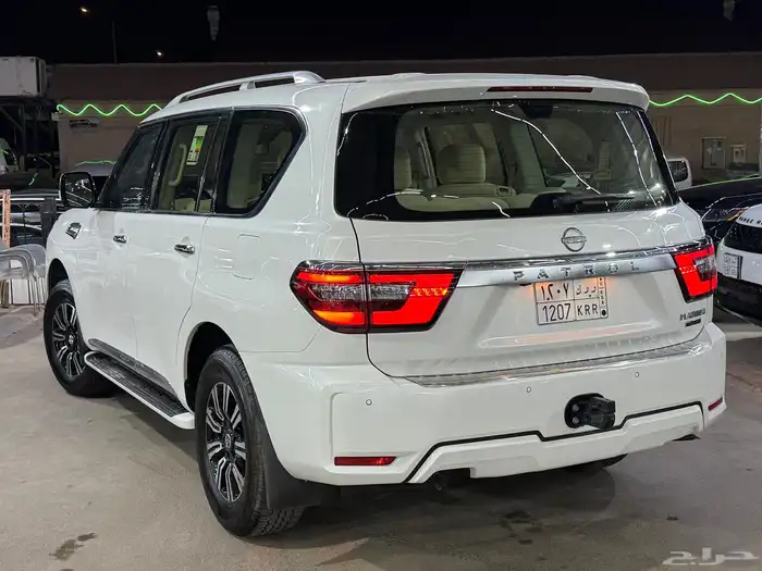 نيسان باترول موديل 2023 ( بحالة الوكالة ) 15