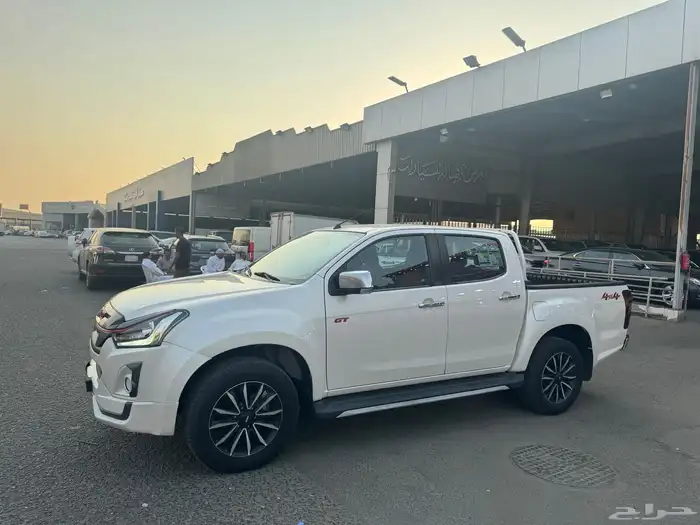 اسوزو ديماكس 2020 GT فل كامل بلد 5