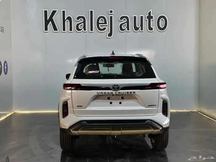 تويوتا اوربان glx-2026 3