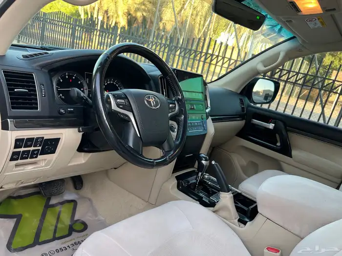 تويوتا لاندكروزر 2021 تورنج V6 سعودي 13