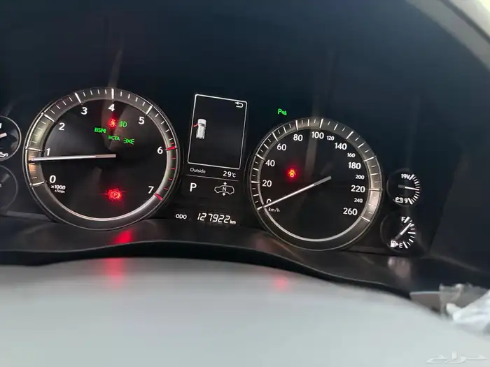 تم البيع تم البيع لكزس LX 2016 عداد 128 شرط 50