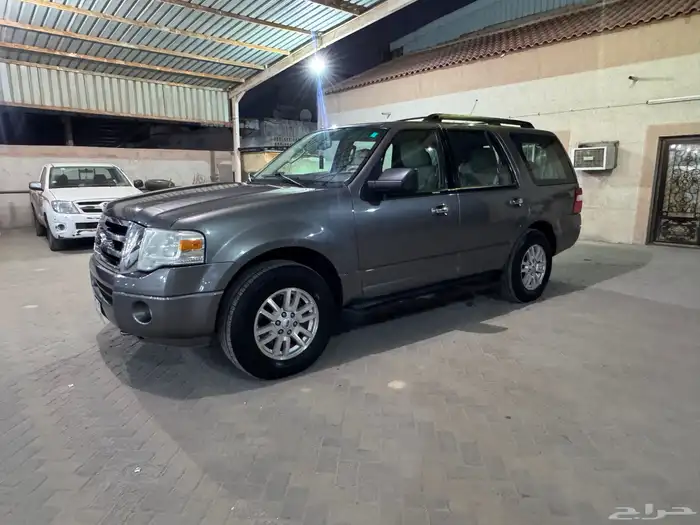 فورد اكسبيدشن 2013 بدون دبل ممشى قليل 2