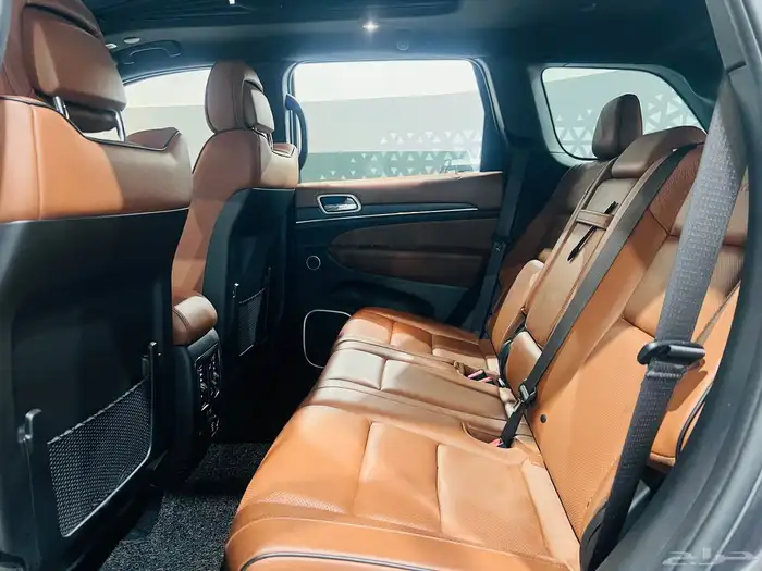 جيب جراند شروكي ساميت 2021 (بحالة الوكالة) 9