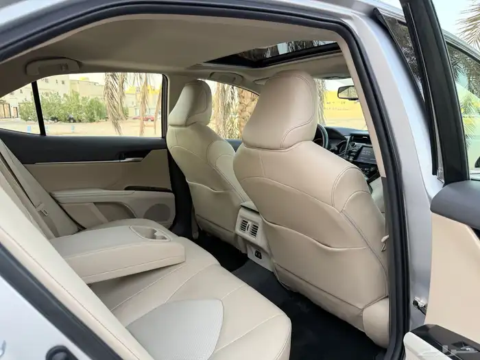 كامري قراندي موديل 2020 V6 عداد 41 الف 33