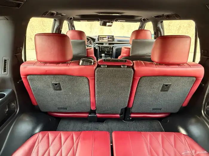 لكزس 2019 بلاك ديشن 17