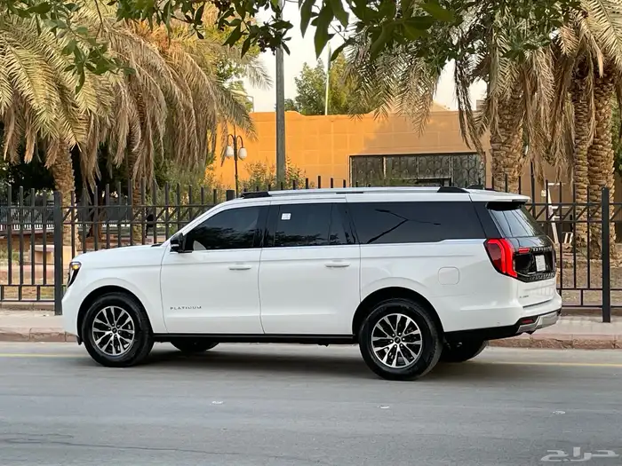 فورد اكسبديشن بلاتينيوم 2025 عداد 6 الاف قمه بالنظافه 12