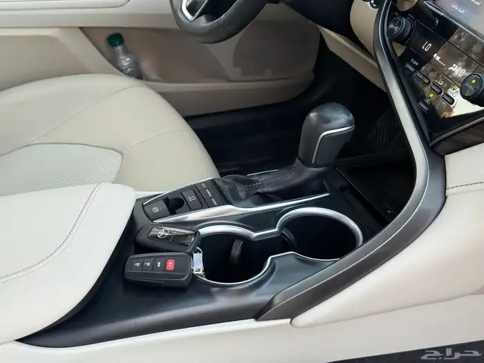 كامري قراندي موديل 2020 V6 عداد 41 الف 20