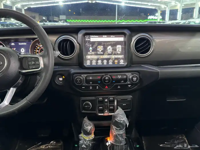 جيب رانجلر صحارى موديل 2023 ( بحالة ممتازة ) 22