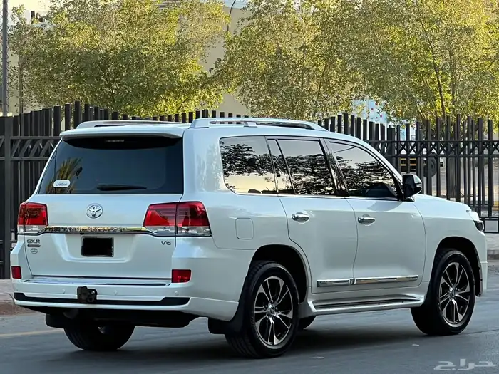 تويوتا لاندكروزر 2021 تورنج V6 سعودي 3