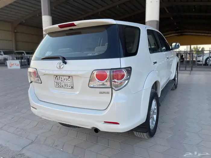 للبيع فورتشنر 2015 دبل 4 سلندار 10