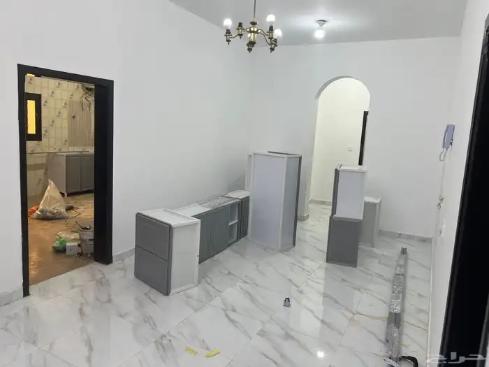 دور ثاني للايجار بحي الرونه 5