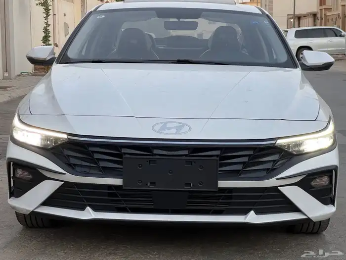 النترا 2025 كمفورت ابيض ( اصفار) 1