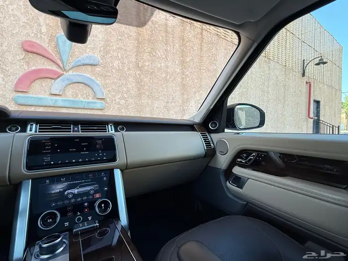 لاند روفر رنج روفر VOGUE 2020 39