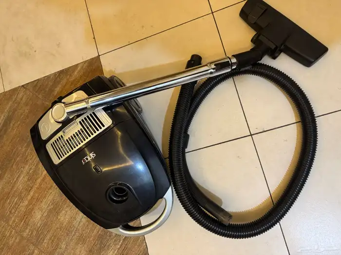 مكنسه كهربائيه 0