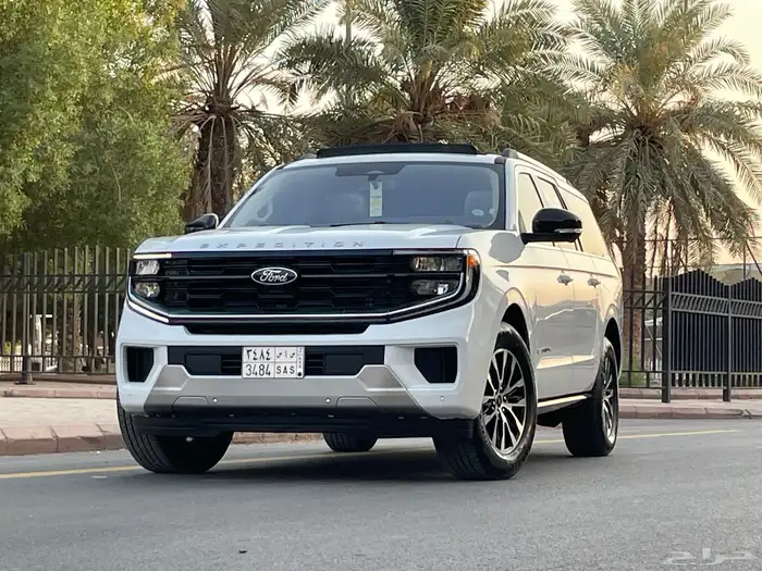 فورد اكسبديشن بلاتينيوم 2025 عداد 6 الاف قمه بالنظافه 1