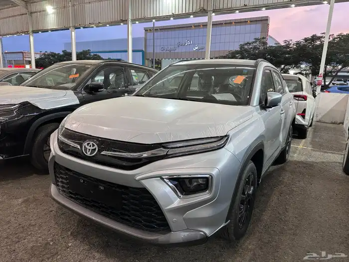 تويوتا أوربان GL مكينه 1.5 ستاندر الجديده 2026 0