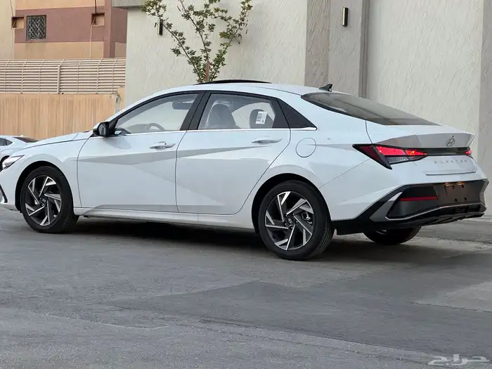 النترا 2025 كمفورت ابيض ( اصفار) 2