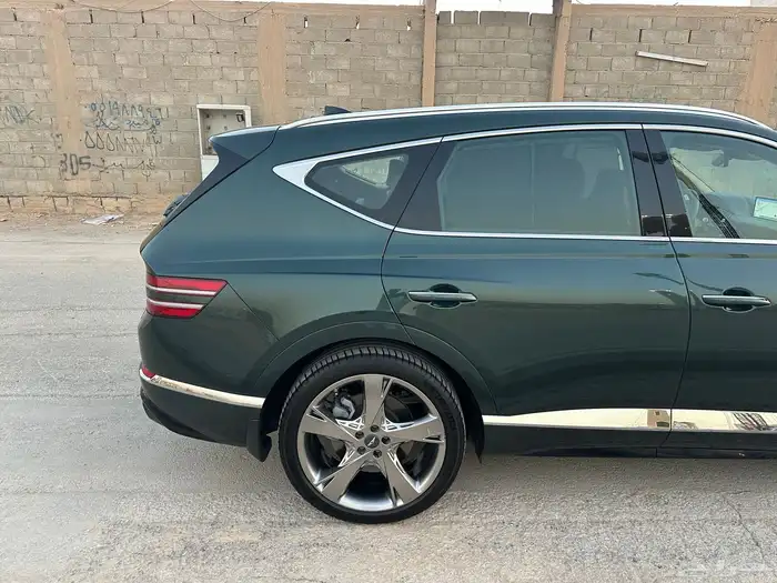 للبيع جينيسس GV80 شبه اصفار مخزن بحالة الوكالة 44