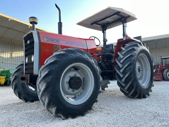 معدات زراعية معرض مشرفة 21