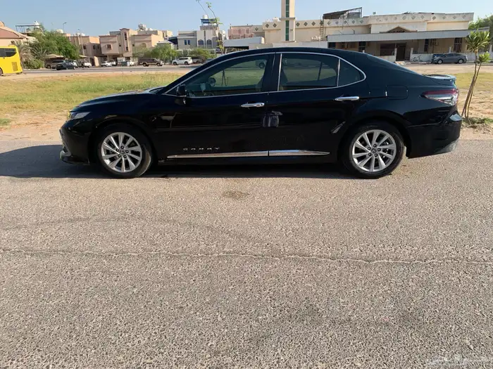 تايوتا كامري 2023 GLE فل كامل 8