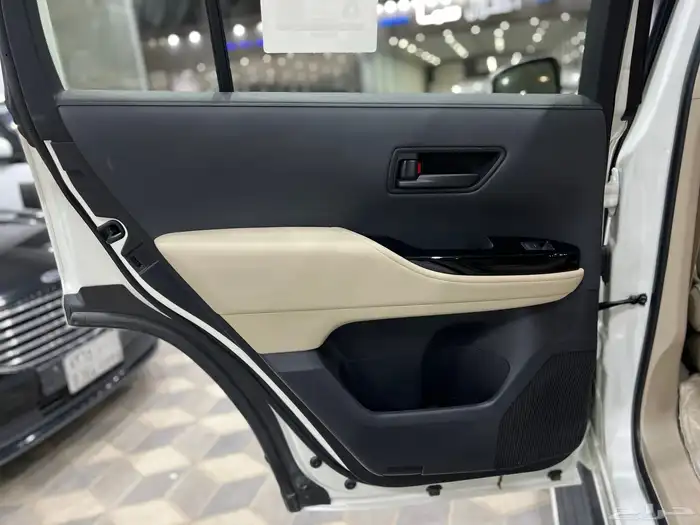 لاندكروزر GXR 2024 8