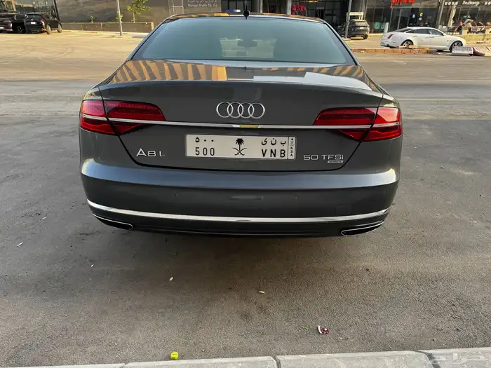 اودي A8 2015 V6 عليها لوحه مميزه 6