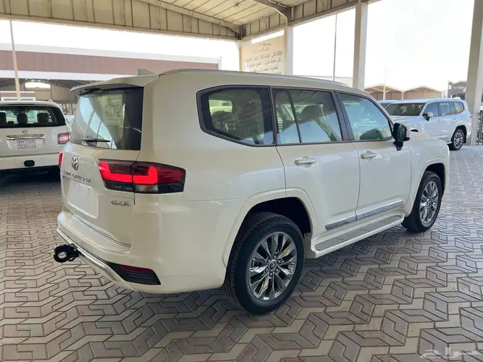 تويوتا لاندكروزر 2025 L4 سعودي اصفار صادر لوحات 5