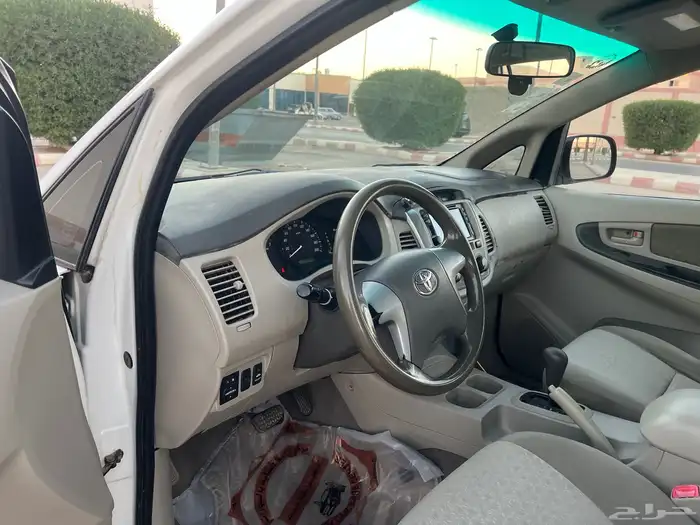 انوفا 2012 للبيع 8