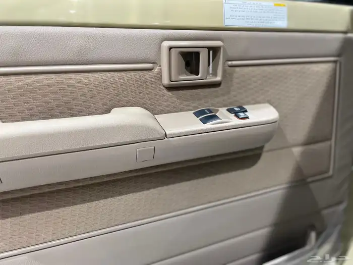 تويوتا شاص سلق بريمي قير اتوماتيك بنزين دفلك 2025 فل 11