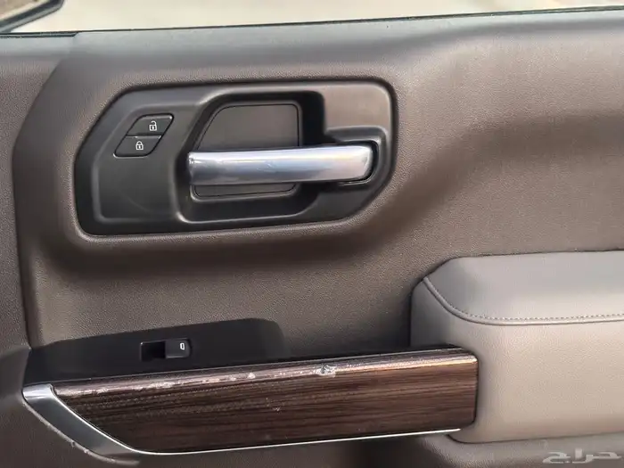 سلفرادو تريل بوس 2020 عداد 71 الف KM 18