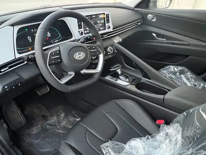 النترا 2025 كمفورت ابيض ( اصفار) 11