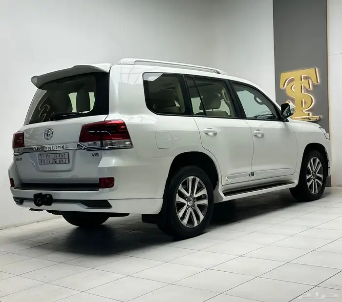 لاندكروزر 2016 3