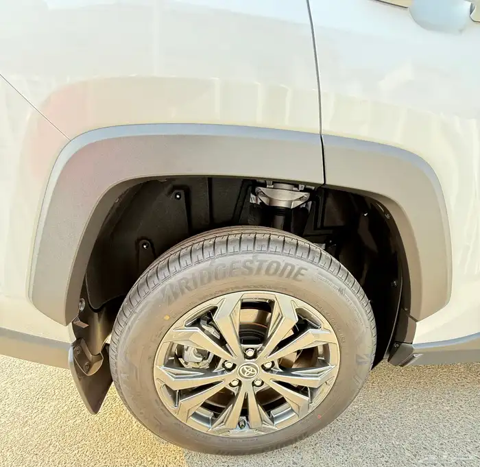 تويوتا راف فور بحالة الوكالة 2025 11