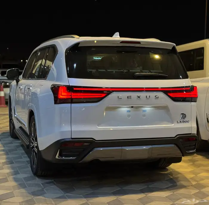 لكزس LX B B الساير 2025 ابيض داخل ابيض 7