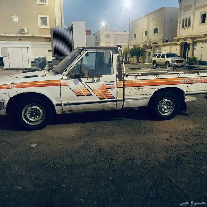 نيسان موديل 1983 غمارة للبيع 0