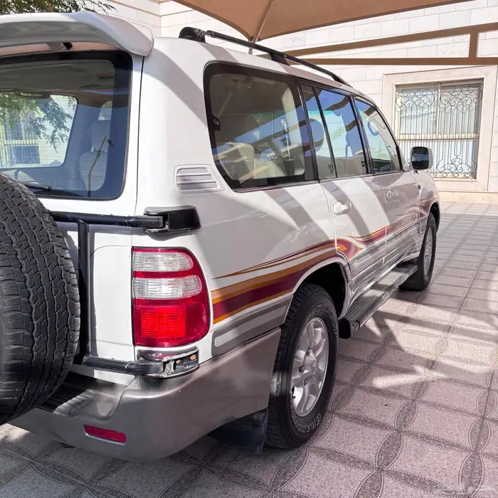 لاندكروزر 2005 سبير علاق قير عادي 13