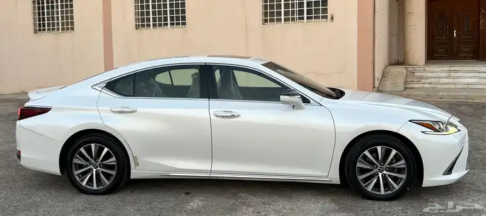 لكزس 300h ستاندر مطور 2021 8