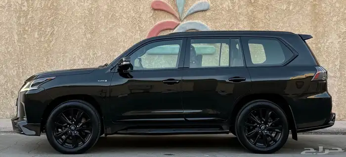 لكزس 2019 بلاك ديشن 9