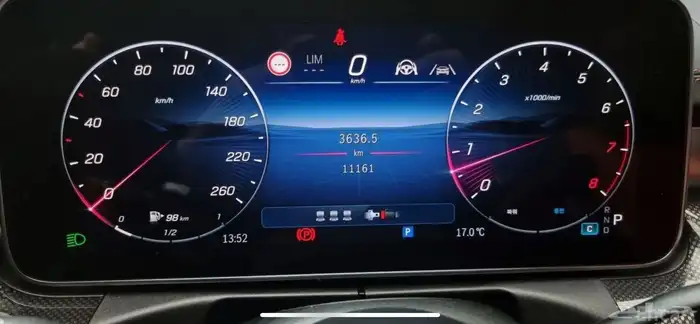 مرسيدس 2025 C200 AMGLine 5