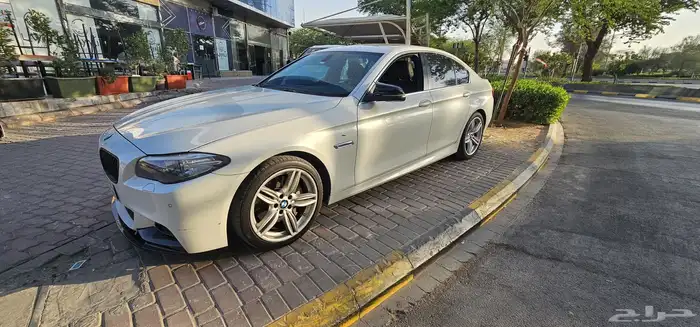 بي إم دبليو الفئة الخامسة 535i موديل 2016 11