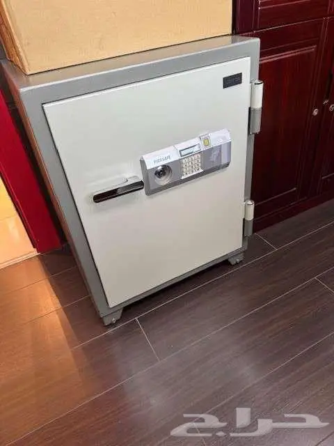 اثاث مكتبي متفرغ او للجميع للبيع 43