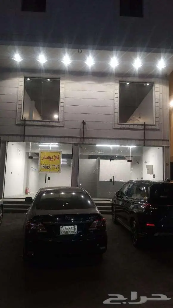 معرض مع ميزان للإيجار مساحة المعرض 86 الشرائع 1
